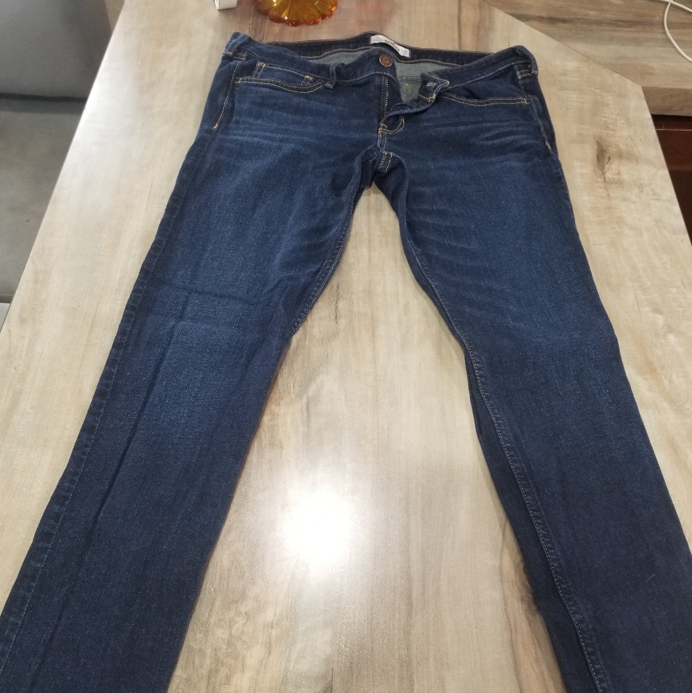 Hollister jeans
